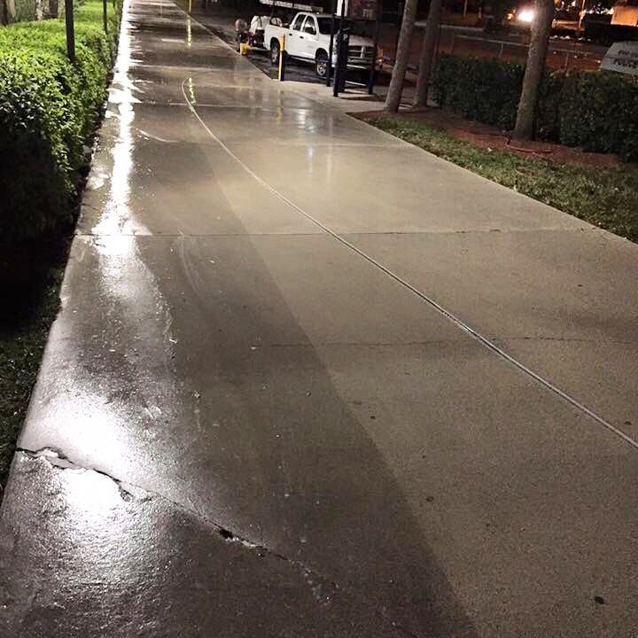 Commercial Sidewalk Cleaning